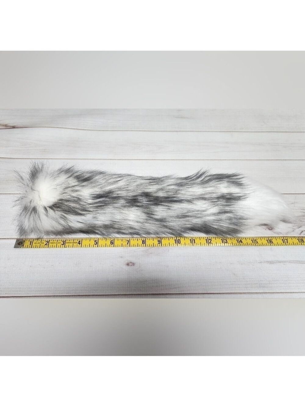 Faux Fur Tail for Dress up, Costume, Cosplay 18" - New Without Tags - Picture 2 of 3